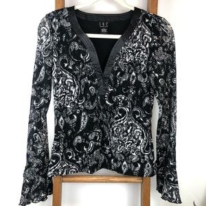 𝅺INC black and white paisley lace blouse size medium